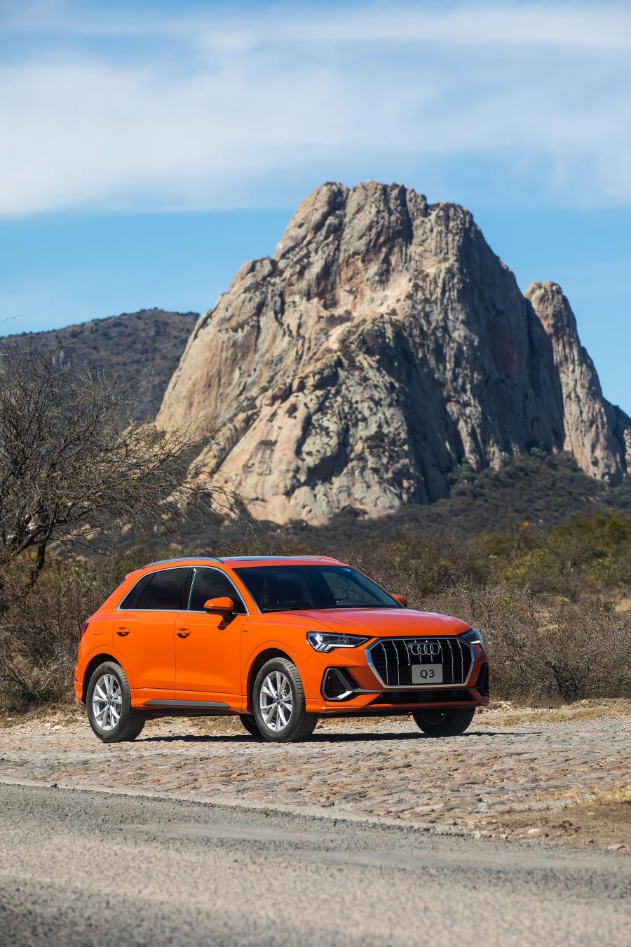  Audi Q3 35 TFSI S-Line 2020 года  (MX) (фото 16 из 40)